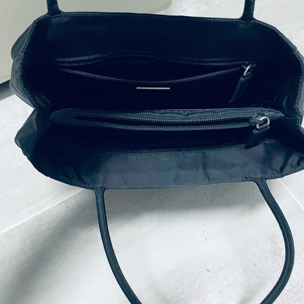 Authentic Prada Black Women's Tote Bag - Picture 5 of 10